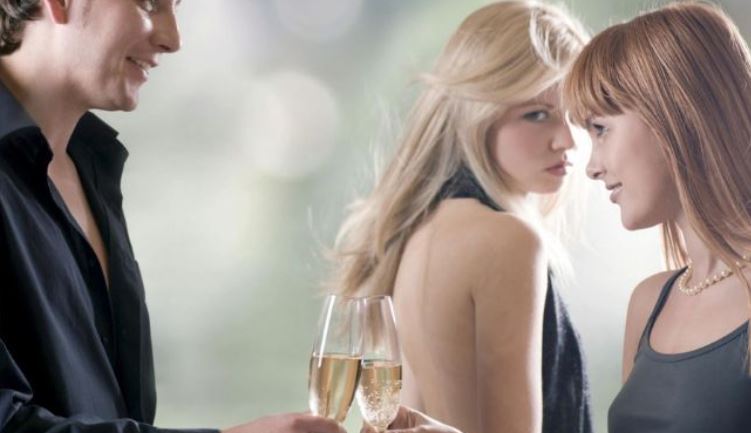 nam-mo-thay-chong-ngoai-tinh-1